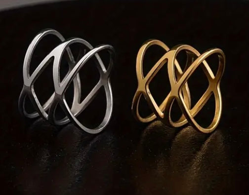 RINGS | criss cross